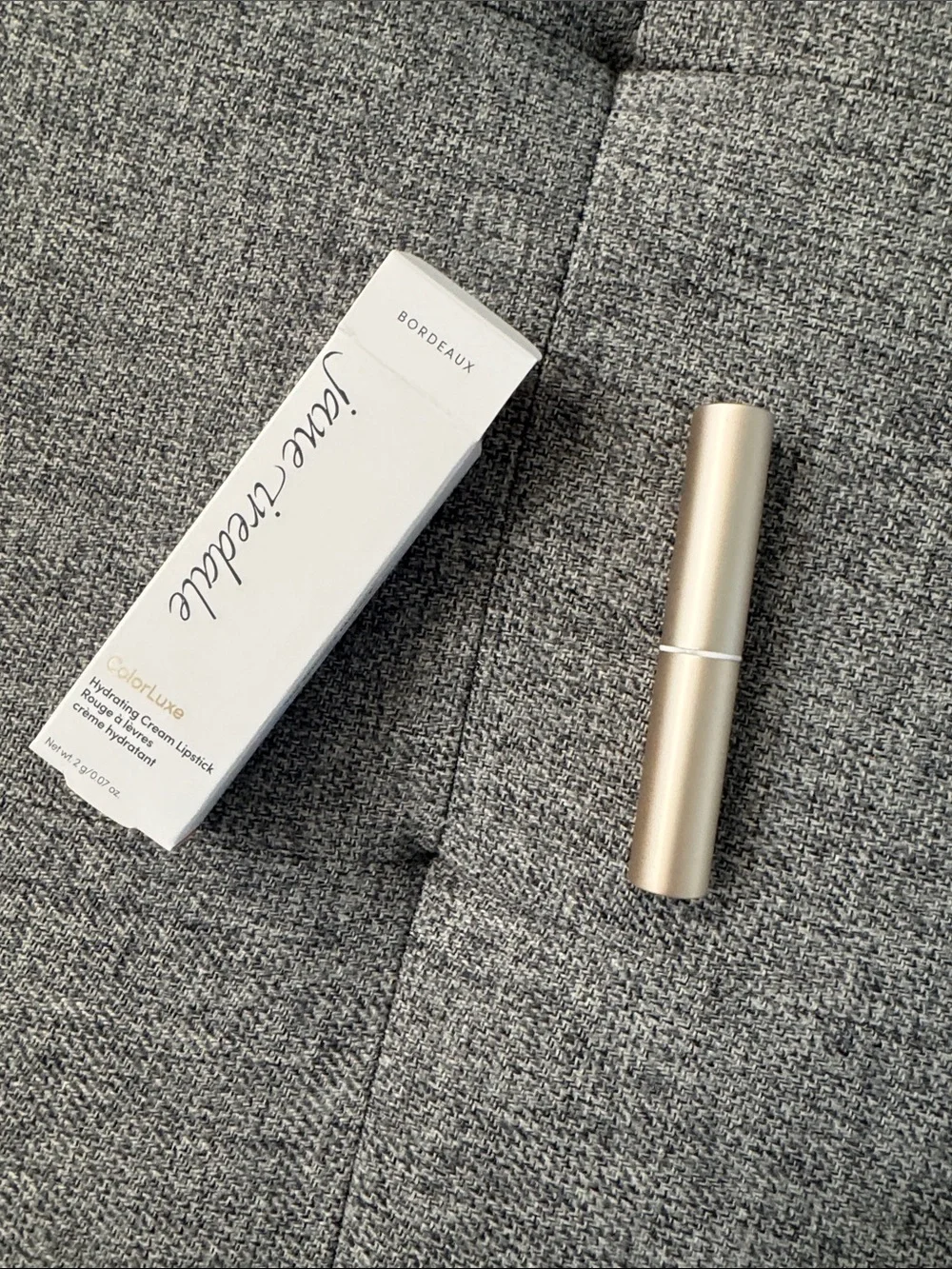 jane iredale colorluxe Hydrating Cream Lipstick in White Box new Bordeaux